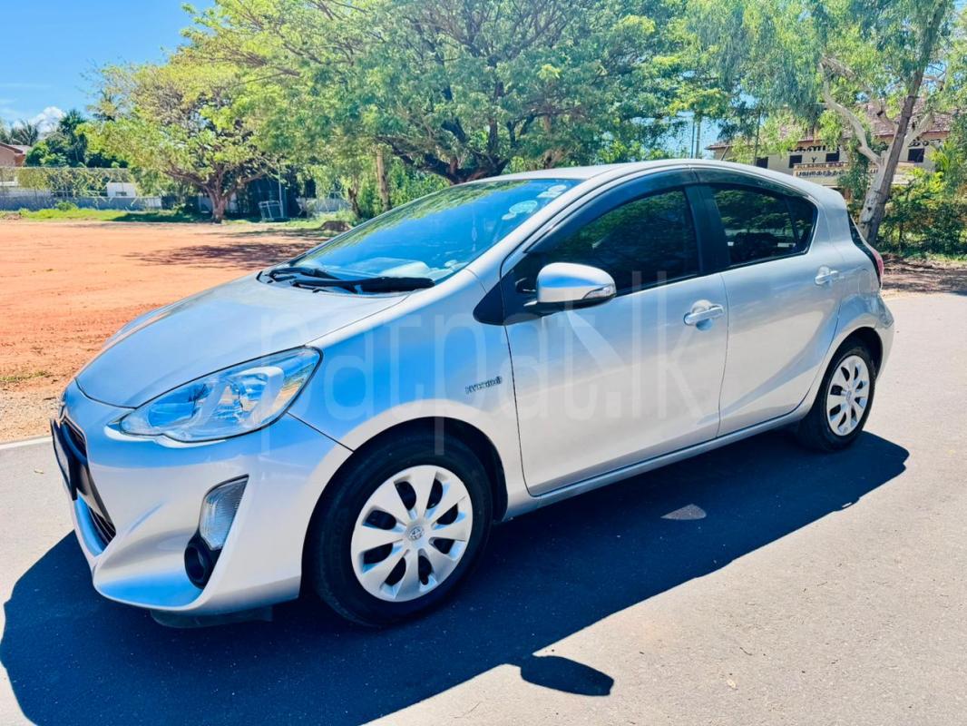 Toyota Aqua 2013 - Used Car sale in Sri Lanka - patpat.lk