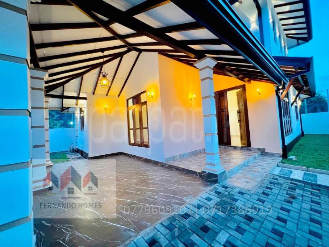 Advertisement image 4