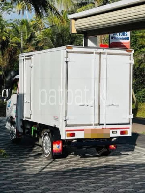 Advertisement image 4