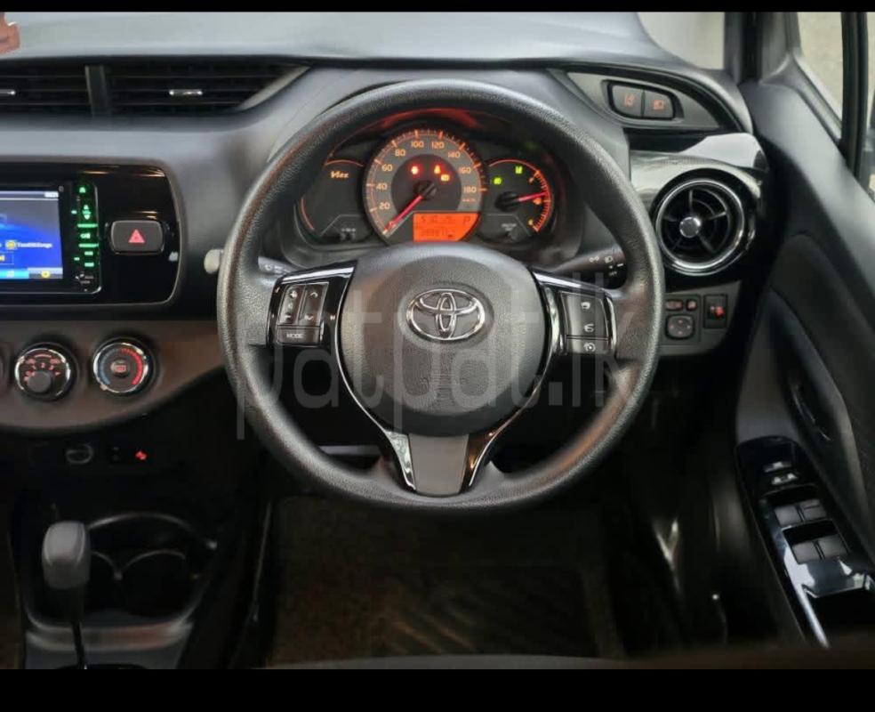 Toyota Vitz 2018 - பயன்படுத்தப்பட்டது கார் sale in Sri Lanka - patpat.lk