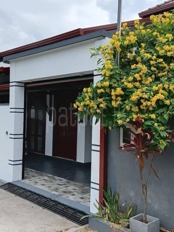 House for Sale in Athurugiriya ads-image-1