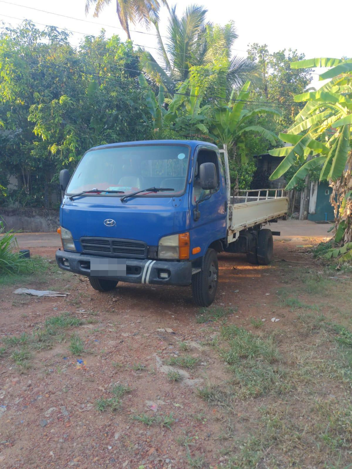 Hyundai Excel 2001 - Used Truck sale in Sri Lanka - patpat.lk
