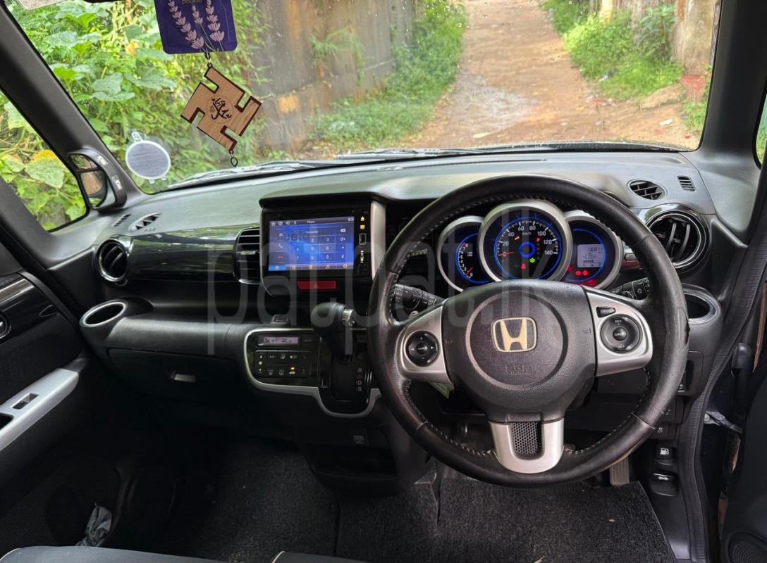 Honda N BOX 2015 - பயன்படுத்தப்பட்டது கார் sale in Sri Lanka - patpat.lk