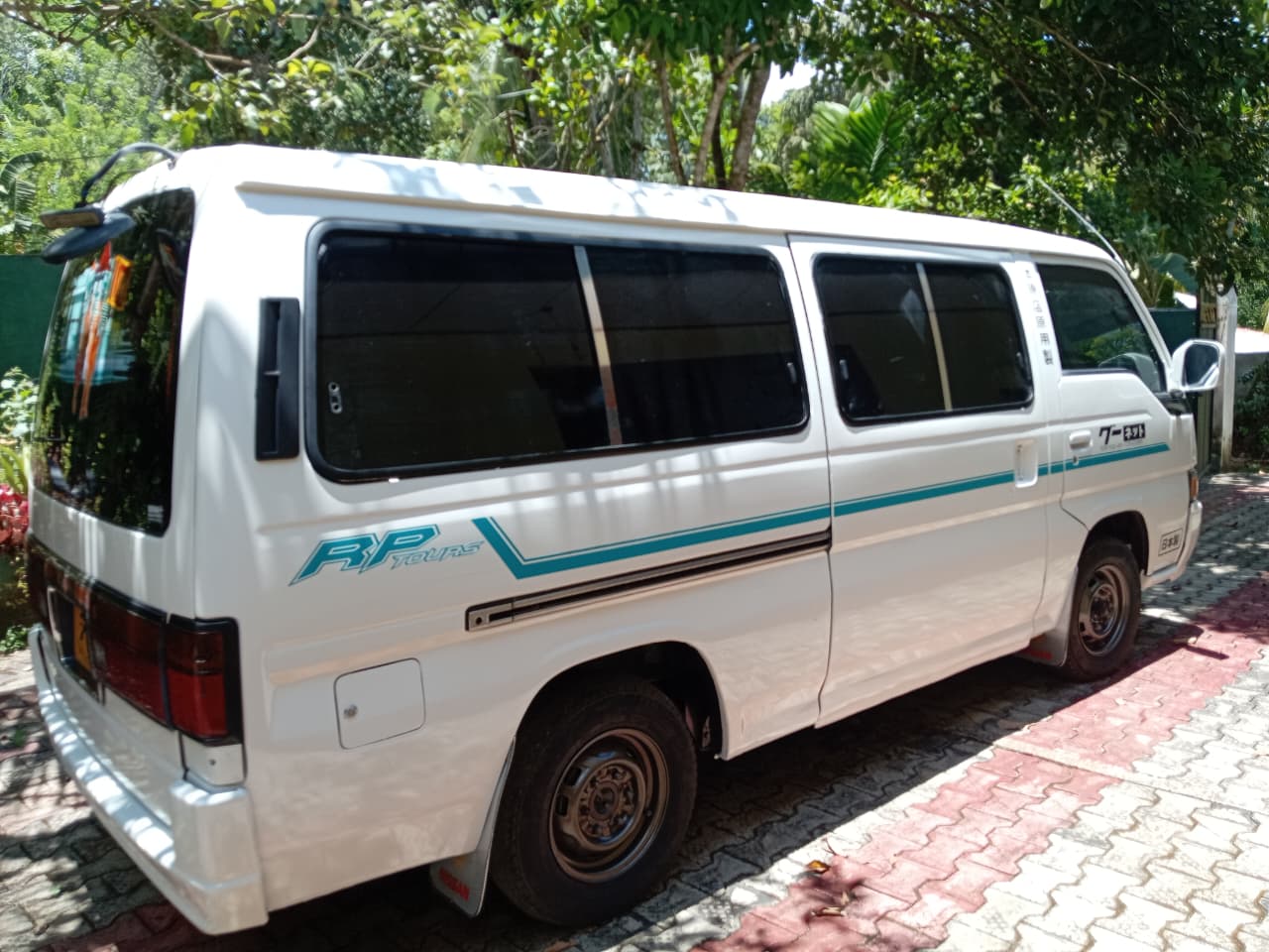 Nissan Caravan 1994 - Used Van sale in Sri Lanka - patpat.lk