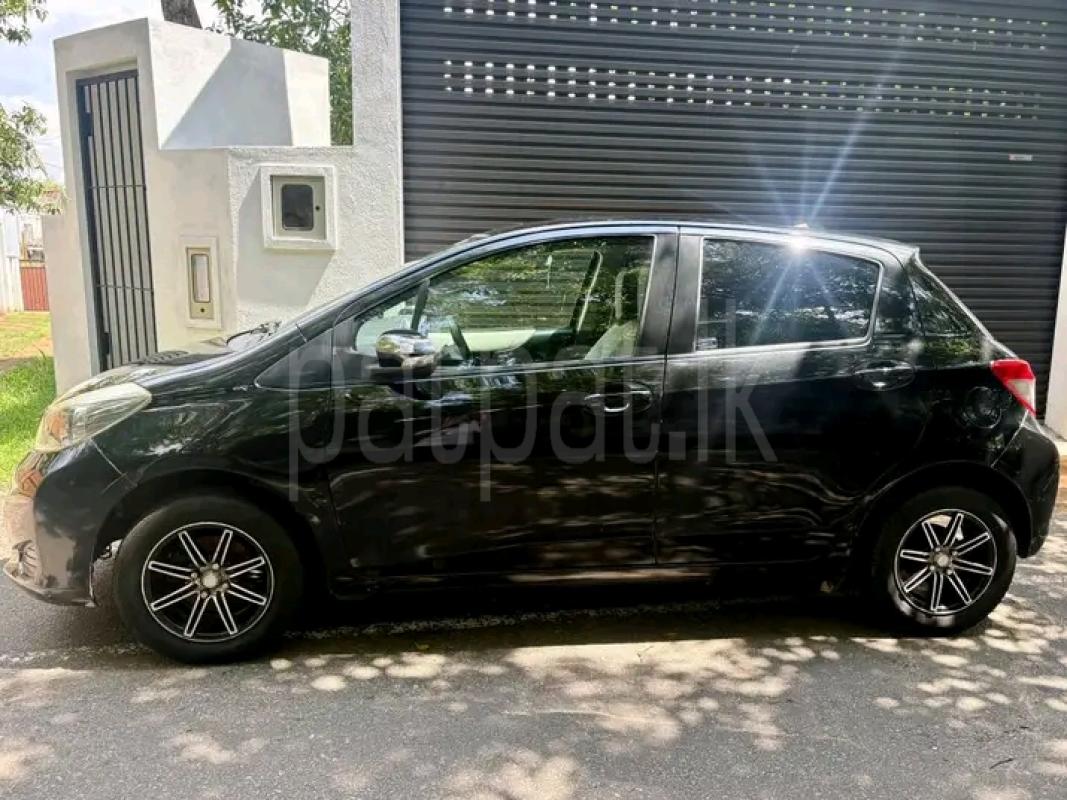 Toyota Vitz 2011 - பயன்படுத்தப்பட்டது கார் sale in Sri Lanka - patpat.lk
