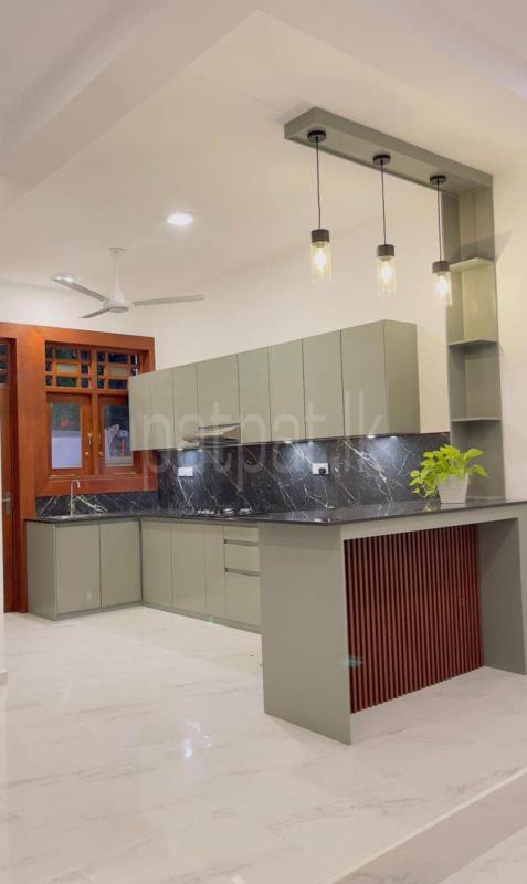 House for Sale in Athurugiriya