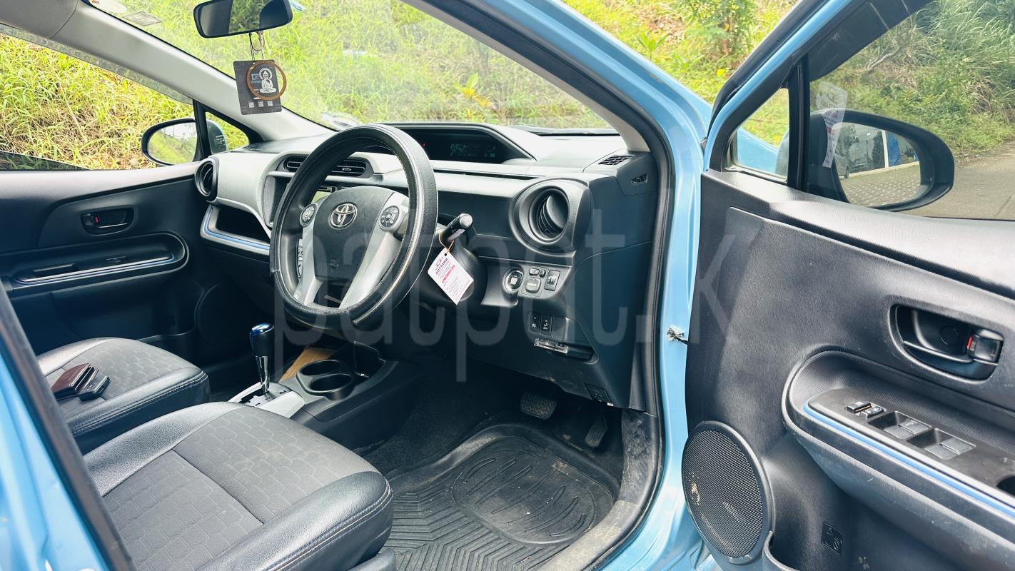 Toyota Aqua 2013 - பயன்படுத்தப்பட்டது கார் sale in Sri Lanka - patpat.lk