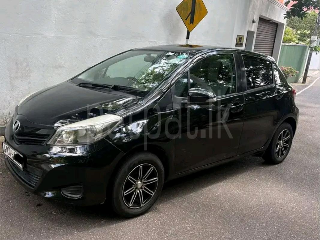 Toyota Vitz 2011 - பயன்படுத்தப்பட்டது கார் sale in Sri Lanka - patpat.lk