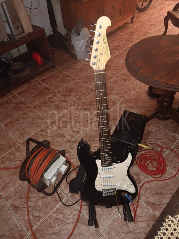 j  and  D electric guitar