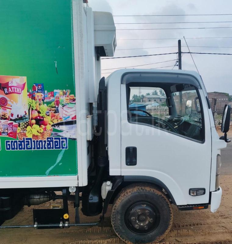 Isuzu Freezer 2010 - பயன்படுத்தப்பட்டது டிரக் sale in Sri Lanka - patpat.lk