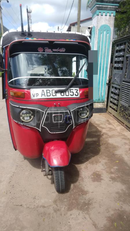 Bajaj Three Wheel 2015 - භාවිතා කරන ලද ත්‍රිරෝද රථය sale in Sri Lanka - patpat.lk