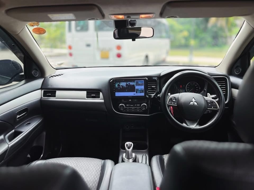 Mitsubishi Outlander 2014 - பயன்படுத்தப்பட்டது SUV sale in Sri Lanka - patpat.lk