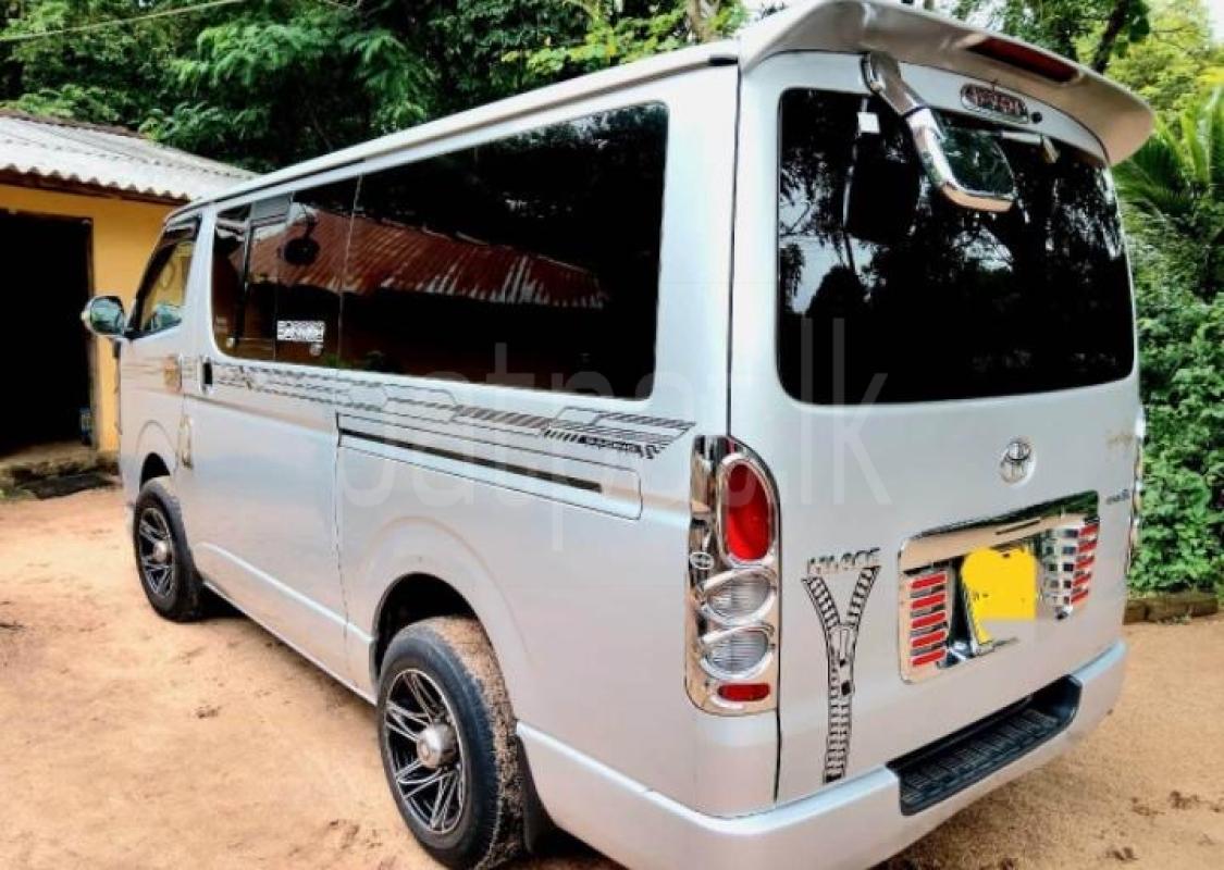 Toyota Hiace 2007 - பயன்படுத்தப்பட்டது வேன் sale in Sri Lanka - patpat.lk