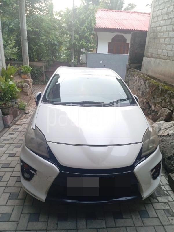Toyota Prius 2013 - භාවිතා කරන ලද කාර් sale in Sri Lanka - patpat.lk
