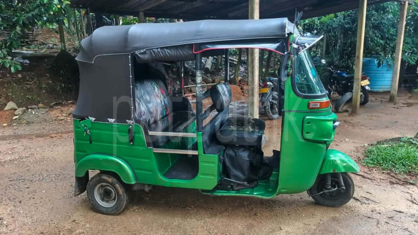 Bajaj Three Wheel 2014 - பயன்படுத்தப்பட்டது முச்சக்கர வண்டி sale in Sri Lanka - patpat.lk