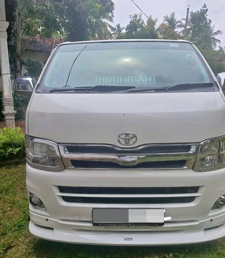 Toyota Hiace 2016 - பயன்படுத்தப்பட்டது வேன் sale in Sri Lanka - patpat.lk
