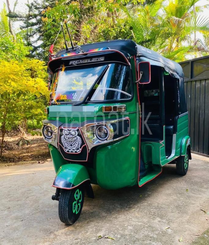 Bajaj Three Wheel 2015 - භාවිතා කරන ලද ත්‍රිරෝද රථය sale in Sri Lanka - patpat.lk