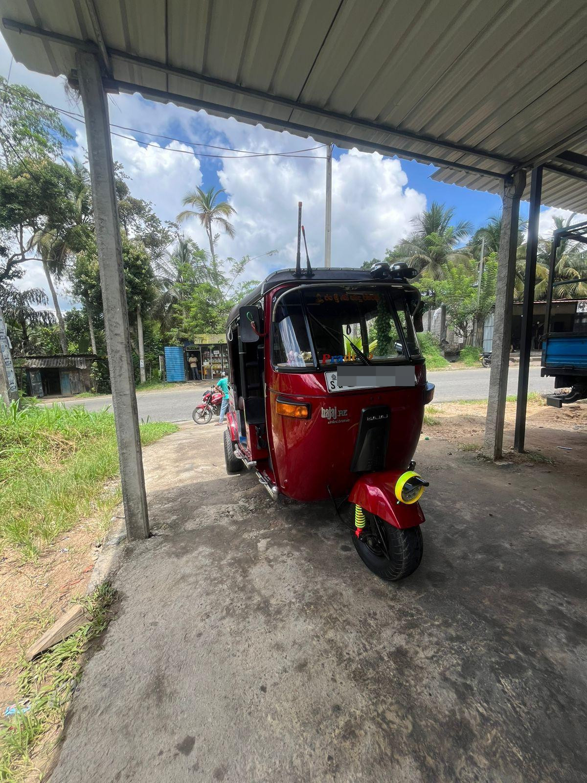 Bajaj Three Wheel 2006 - பயன்படுத்தப்பட்டது முச்சக்கர வண்டி sale in Sri Lanka - patpat.lk