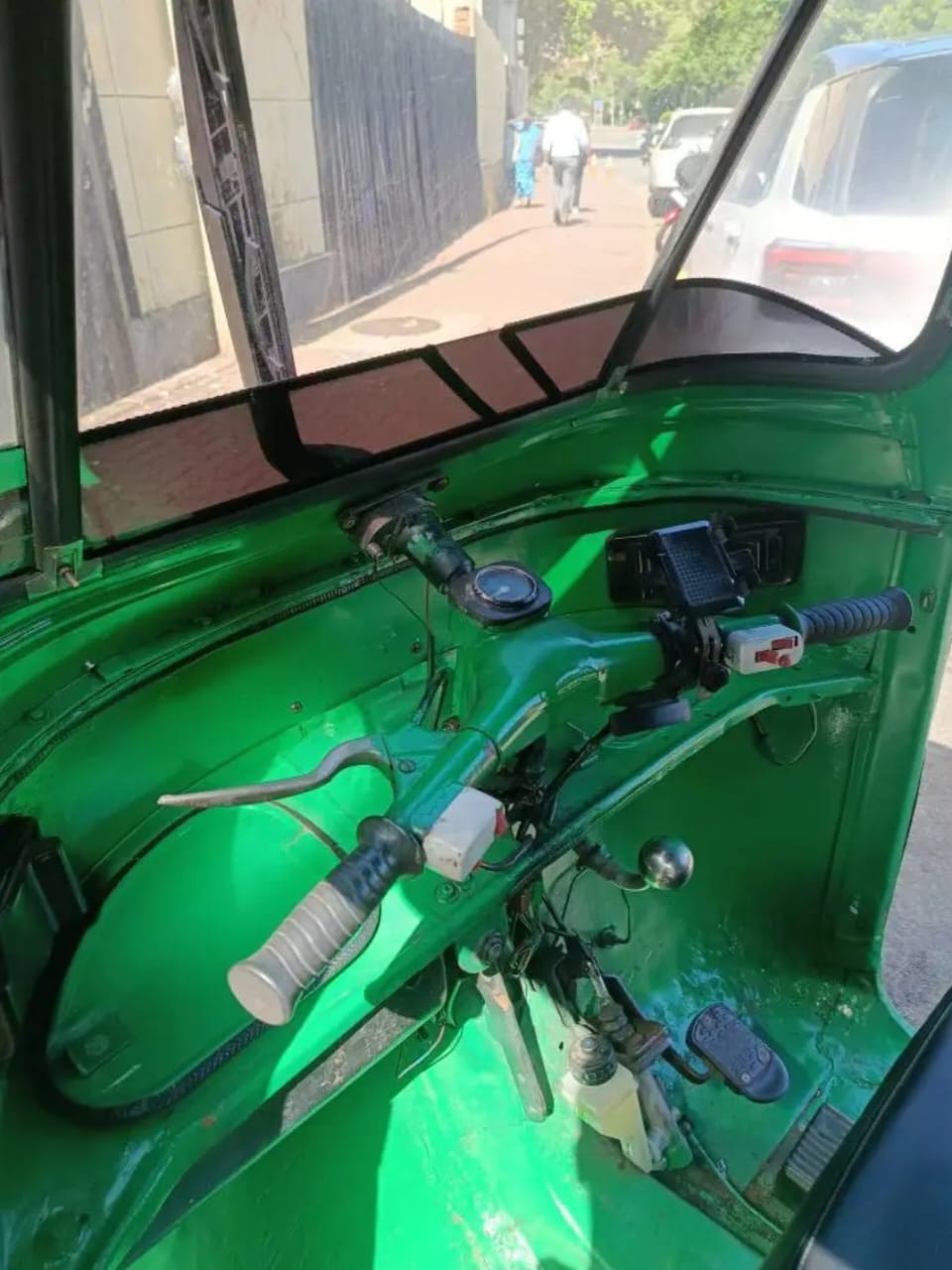 Bajaj 2 stroke 2004 - பயன்படுத்தப்பட்டது முச்சக்கர வண்டி sale in Sri Lanka - patpat.lk