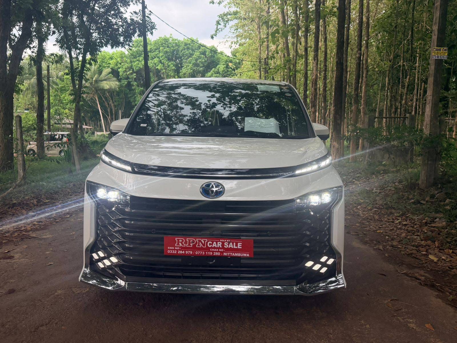 Toyota Voxy 2025 ads-image-1