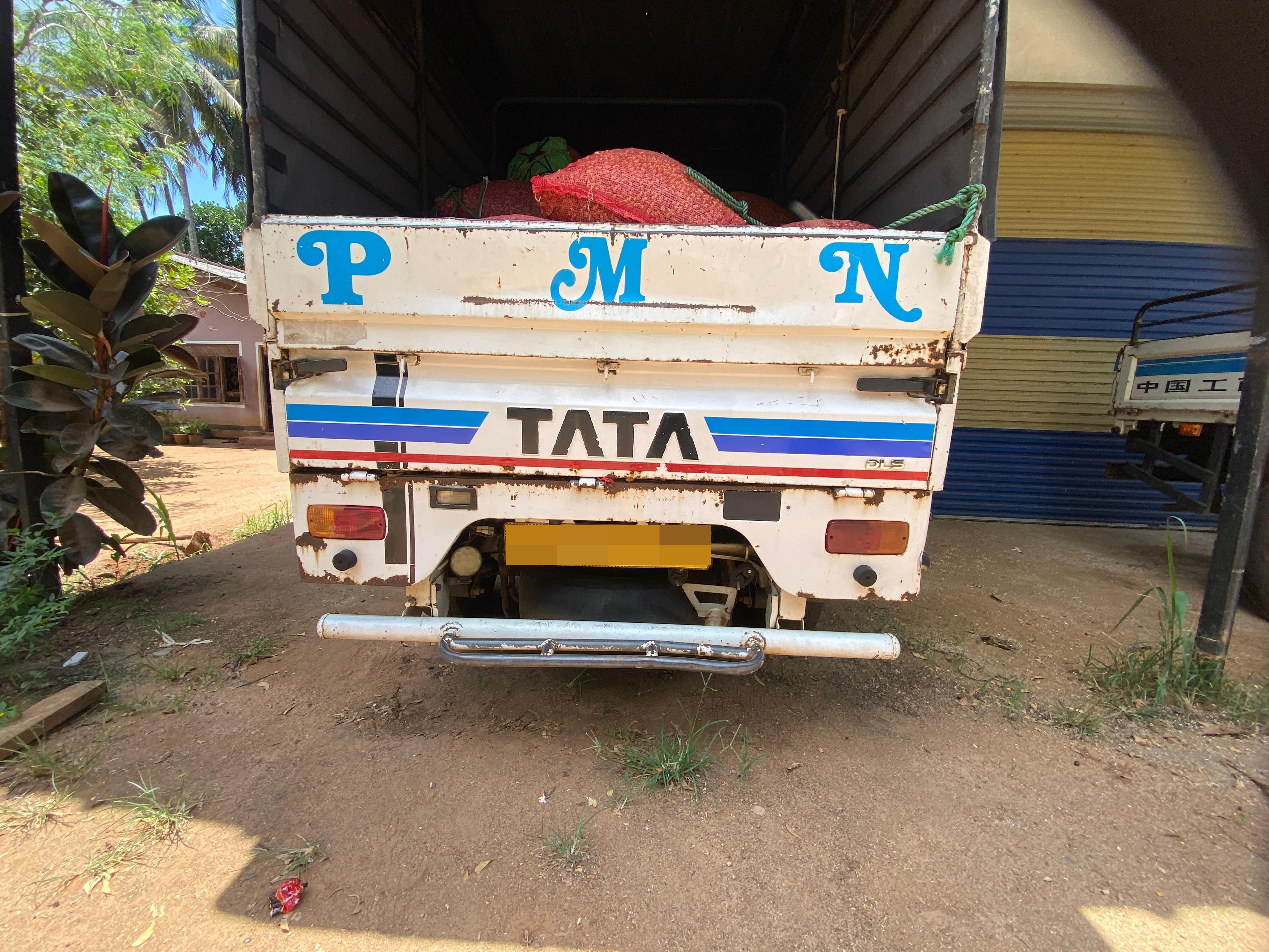 Dimo Lokka 2015 - Used Truck sale in Sri Lanka - patpat.lk
