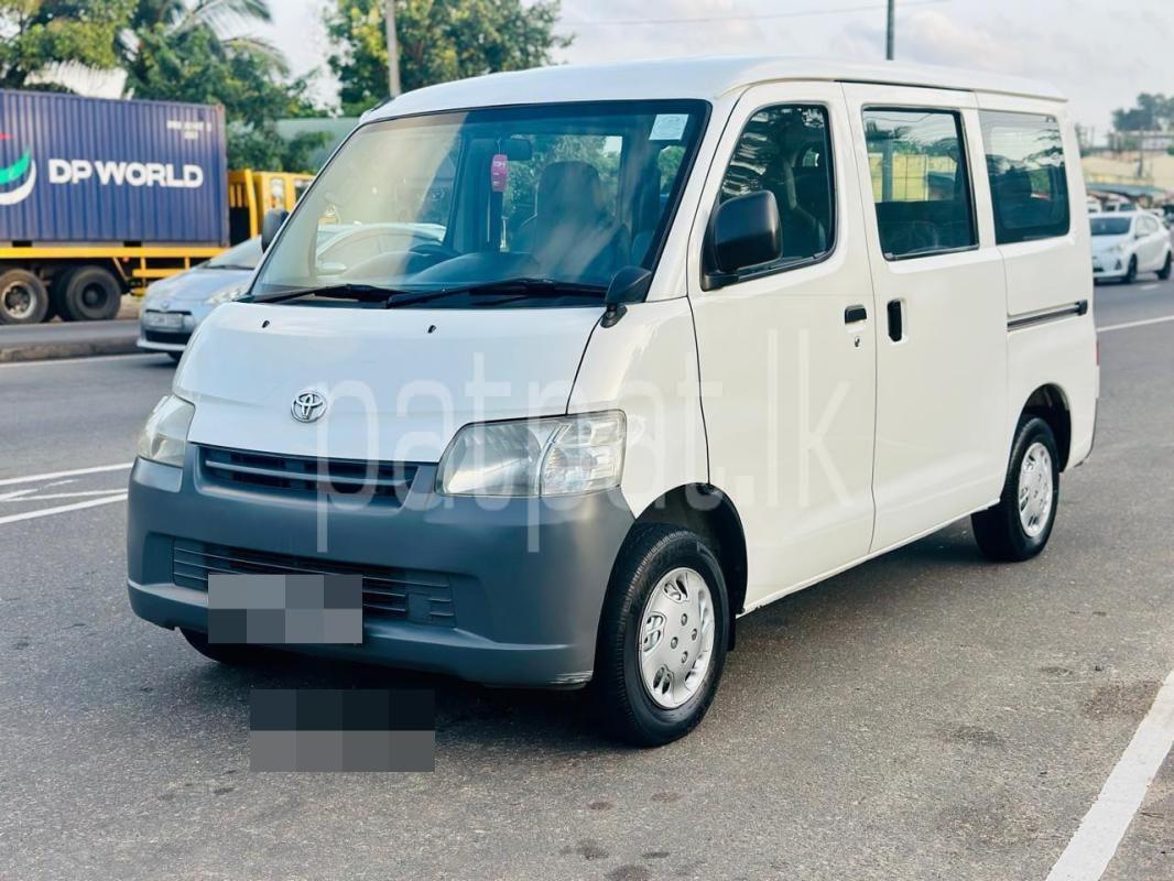 Toyota LITE ACE  2011 - භාවිතා කරන ලද වෑන් රථය sale in Sri Lanka - patpat.lk