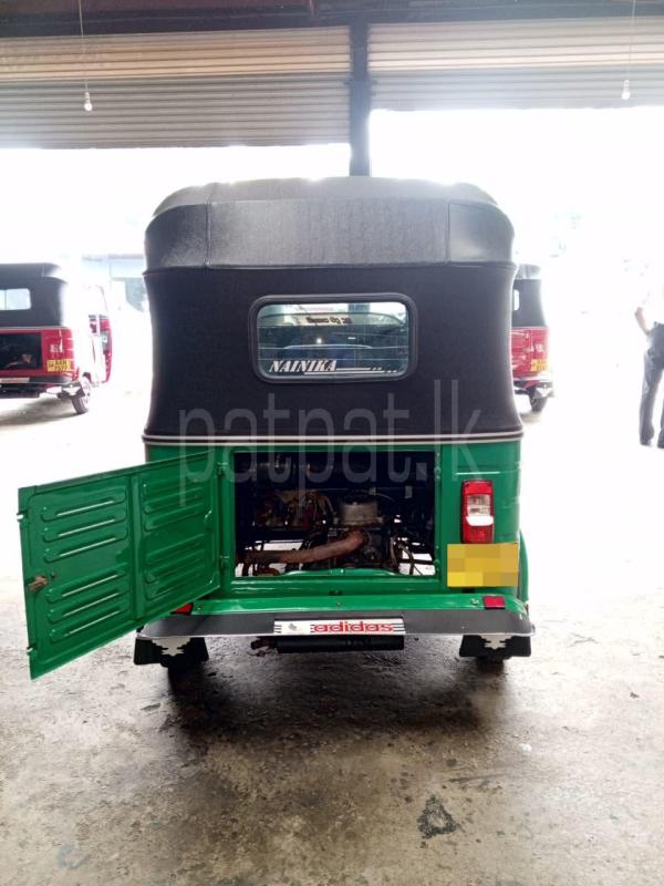 Bajaj Three Wheel 2015 - பயன்படுத்தப்பட்டது முச்சக்கர வண்டி sale in Sri Lanka - patpat.lk