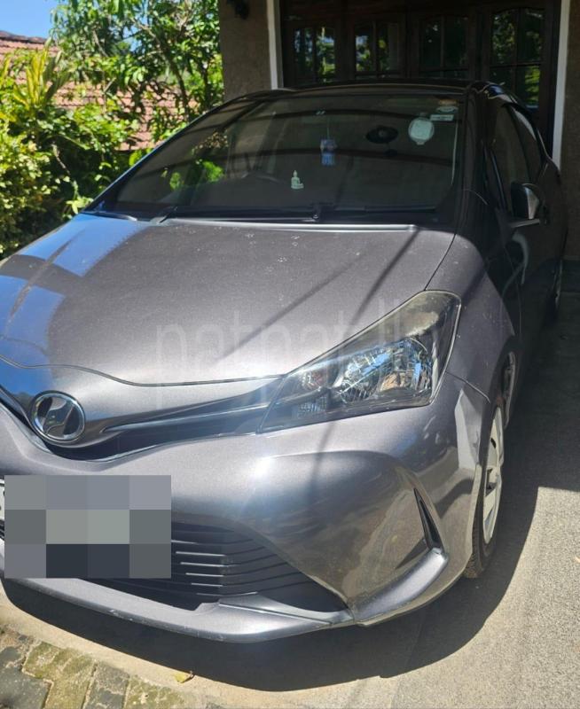 Toyota Vitz 2015 - பயன்படுத்தப்பட்டது கார் sale in Sri Lanka - patpat.lk
