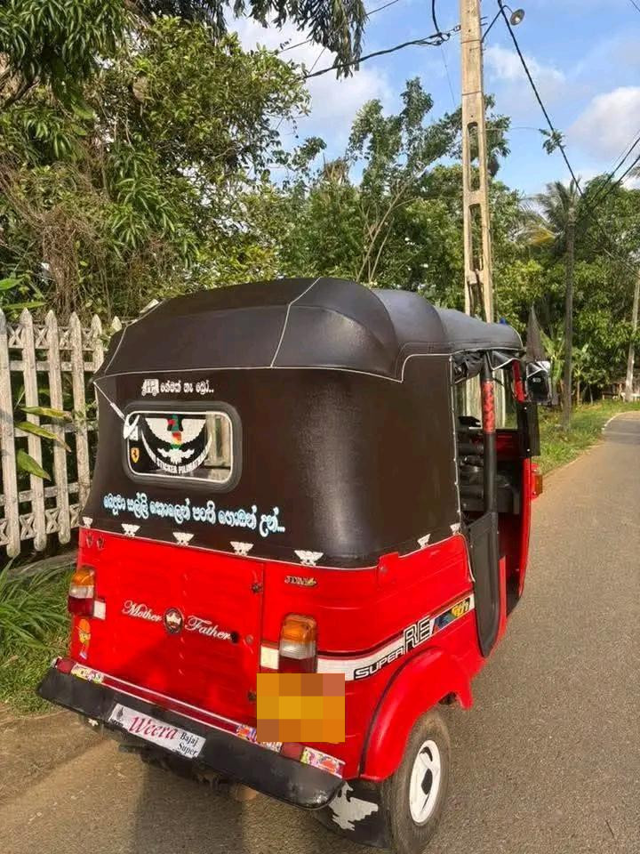 Bajaj 4 stroke 2011 - பயன்படுத்தப்பட்டது முச்சக்கர வண்டி sale in Sri Lanka - patpat.lk