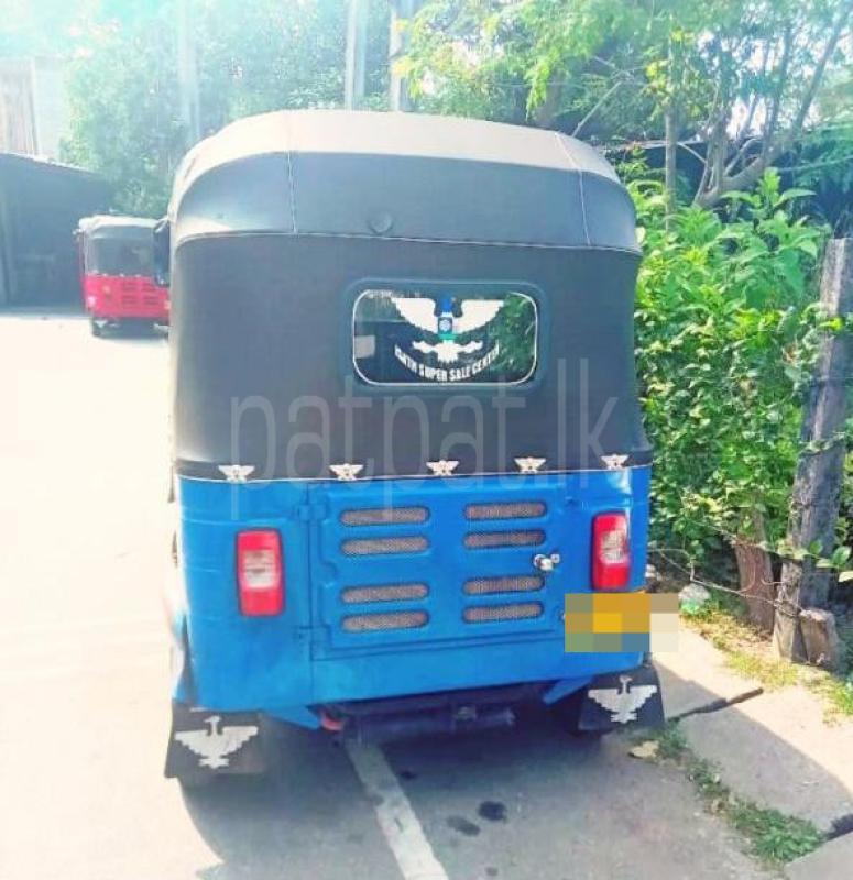 Bajaj Three Wheel 2015 - භාවිතා කරන ලද ත්‍රිරෝද රථය sale in Sri Lanka - patpat.lk