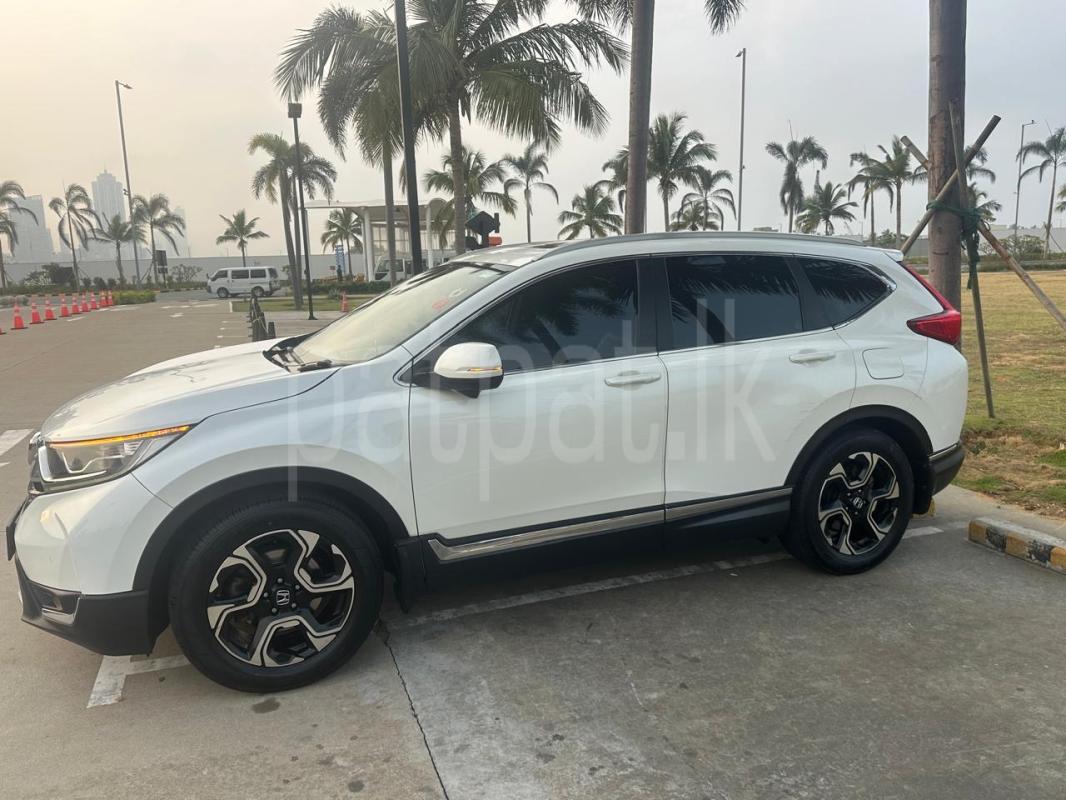 Honda CR V 2018 - பயன்படுத்தப்பட்டது SUV sale in Sri Lanka - patpat.lk
