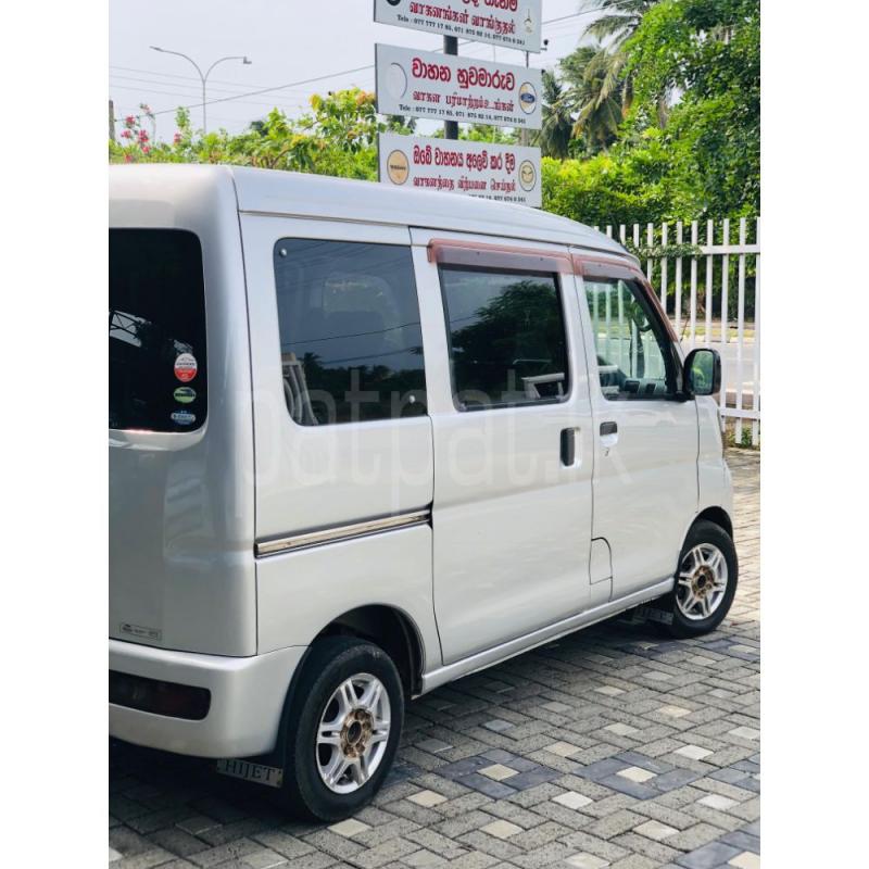 Advertisement image 6