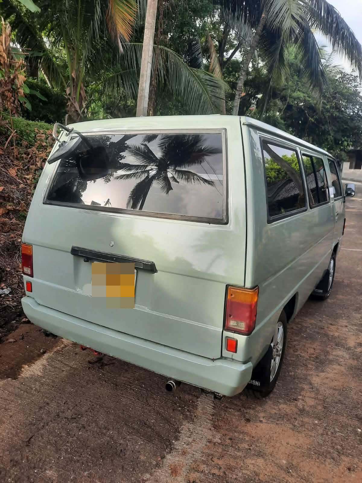 Mitsubishi L300 1984 - Used Van sale in Sri Lanka - patpat.lk