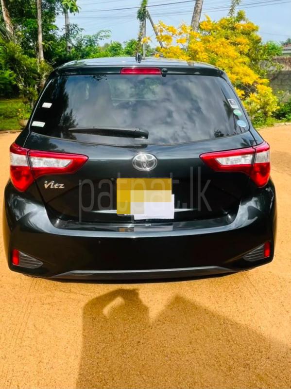Toyota Vitz 2017 - பயன்படுத்தப்பட்டது கார் sale in Sri Lanka - patpat.lk