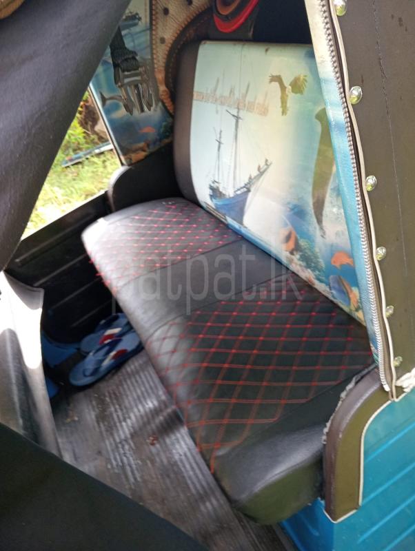 Bajaj 4 stroke 2017 - பயன்படுத்தப்பட்டது முச்சக்கர வண்டி sale in Sri Lanka - patpat.lk
