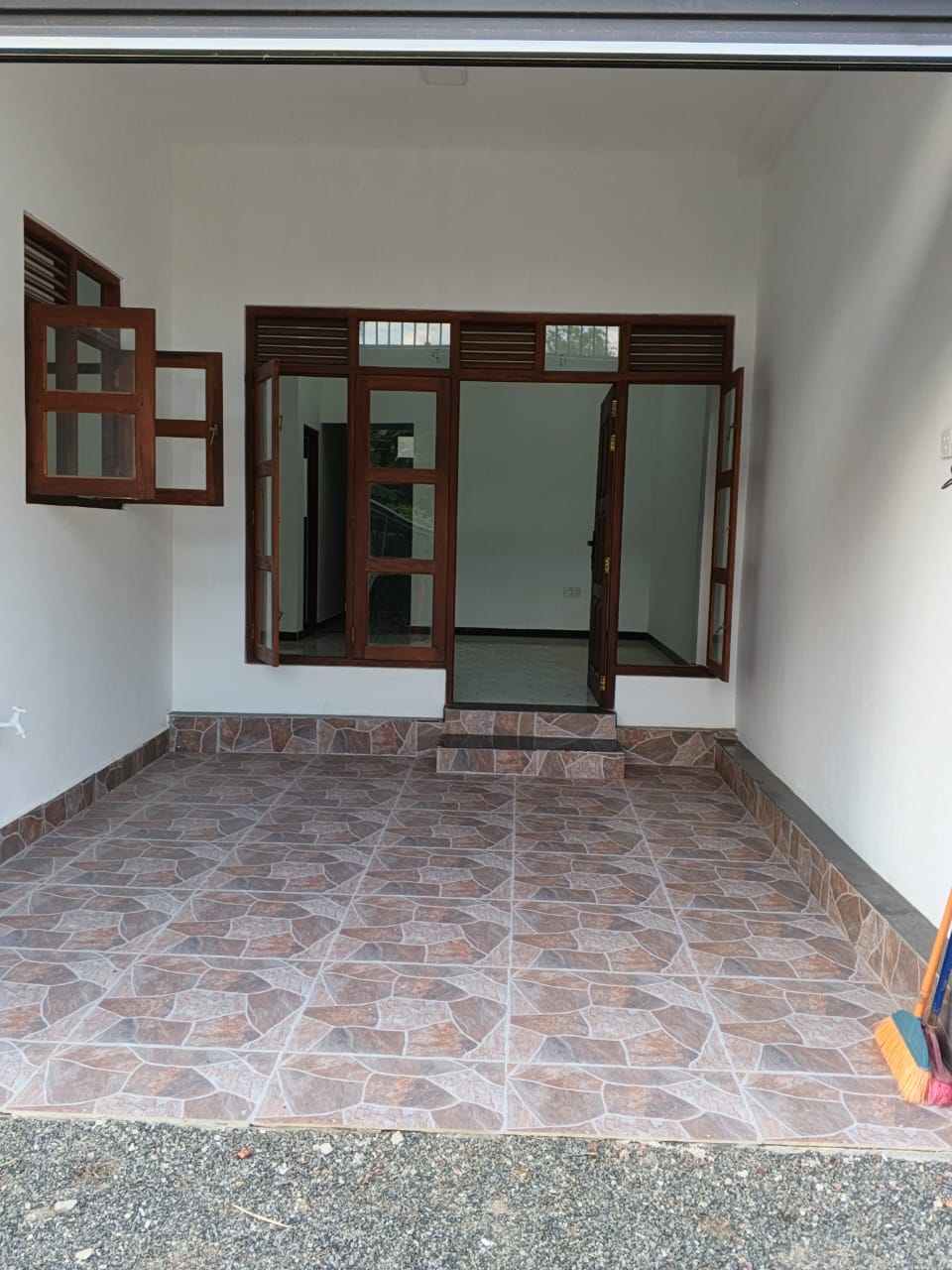 House for Sale in Avissawella ads-image-1