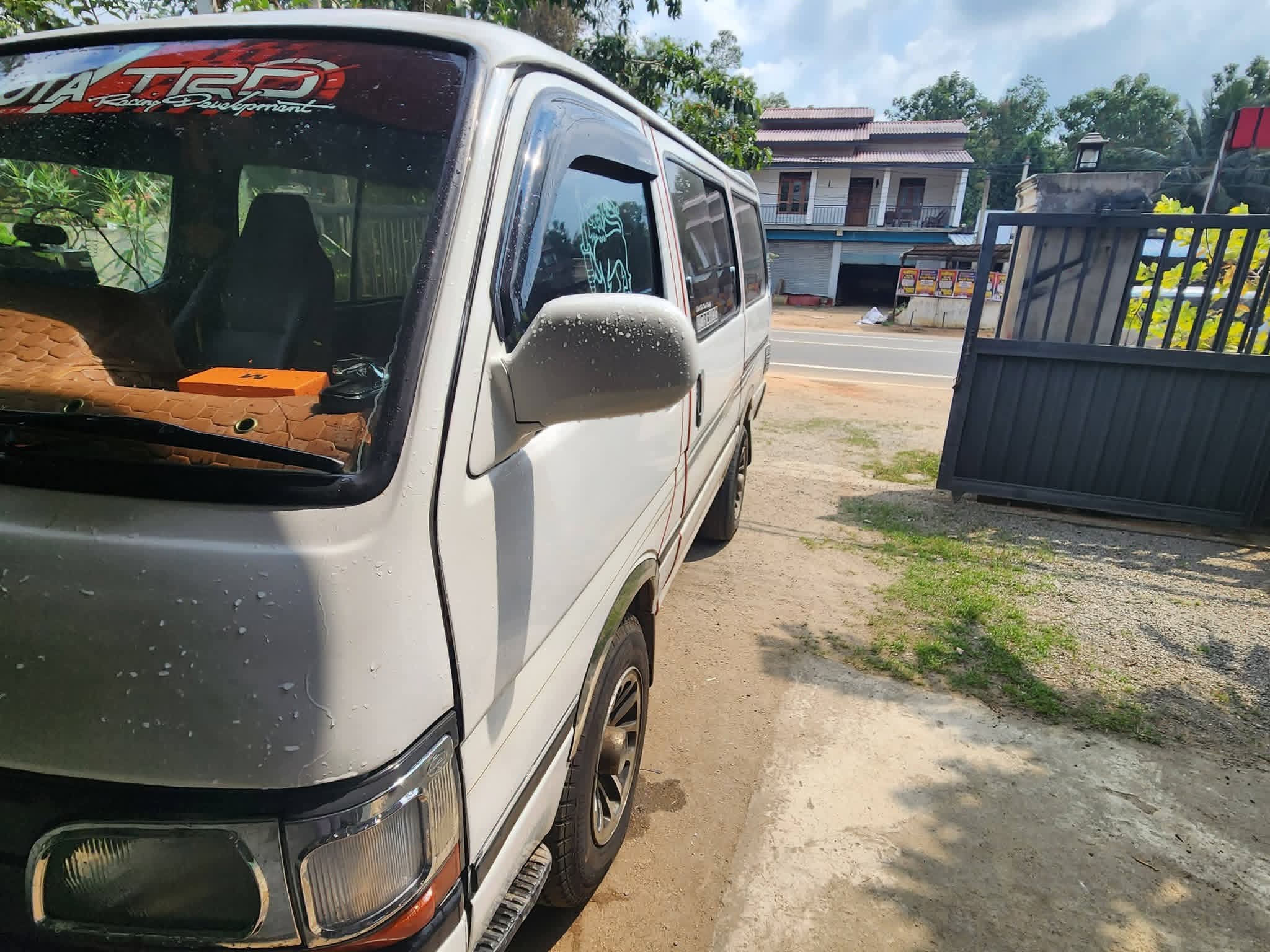 Toyota LH113 1994 - Used Van sale in Sri Lanka - patpat.lk