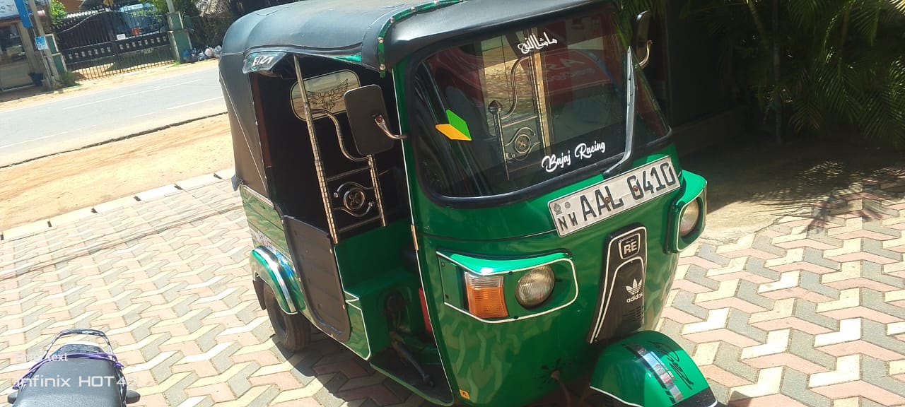 Bajaj 4 stroke 2013 - භාවිතා කරන ලද ත්‍රිරෝද රථය sale in Sri Lanka - patpat.lk
