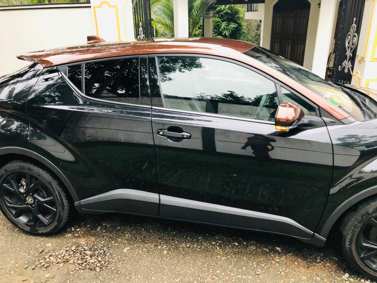 Toyota CHR 2023 - பயன்படுத்தப்பட்டது SUV sale in Sri Lanka - patpat.lk