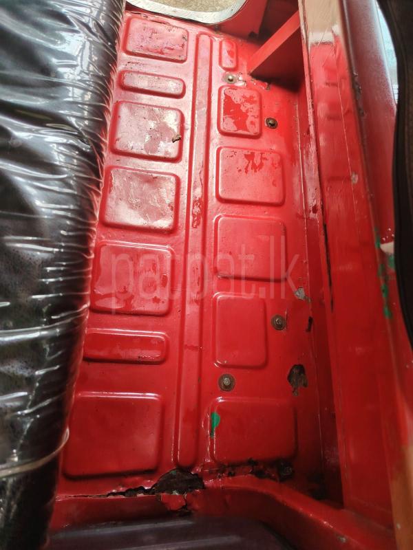 Bajaj Three Wheel 2005 - பயன்படுத்தப்பட்டது முச்சக்கர வண்டி sale in Sri Lanka - patpat.lk