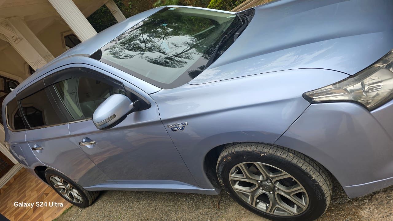 Mitsubishi Outlander 2014 - Used SUV sale in Sri Lanka - patpat.lk