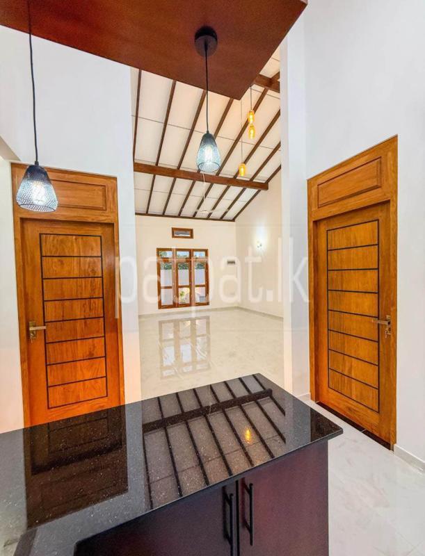 House for Sale in Athurugiriya