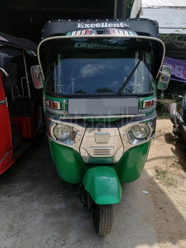 Bajaj Three Wheel 2015 - பயன்படுத்தப்பட்டது முச்சக்கர வண்டி sale in Sri Lanka - patpat.lk