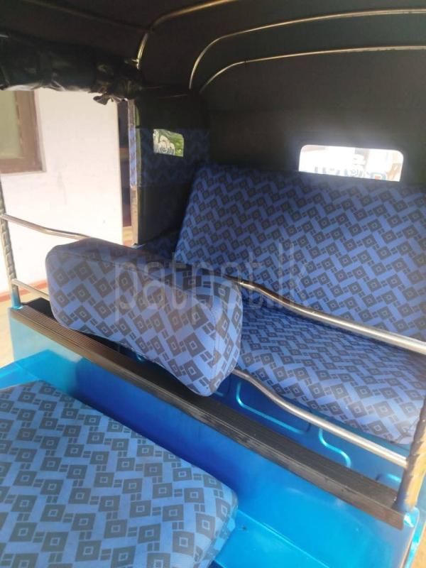 Bajaj Three Wheel 2006 - பயன்படுத்தப்பட்டது முச்சக்கர வண்டி sale in Sri Lanka - patpat.lk