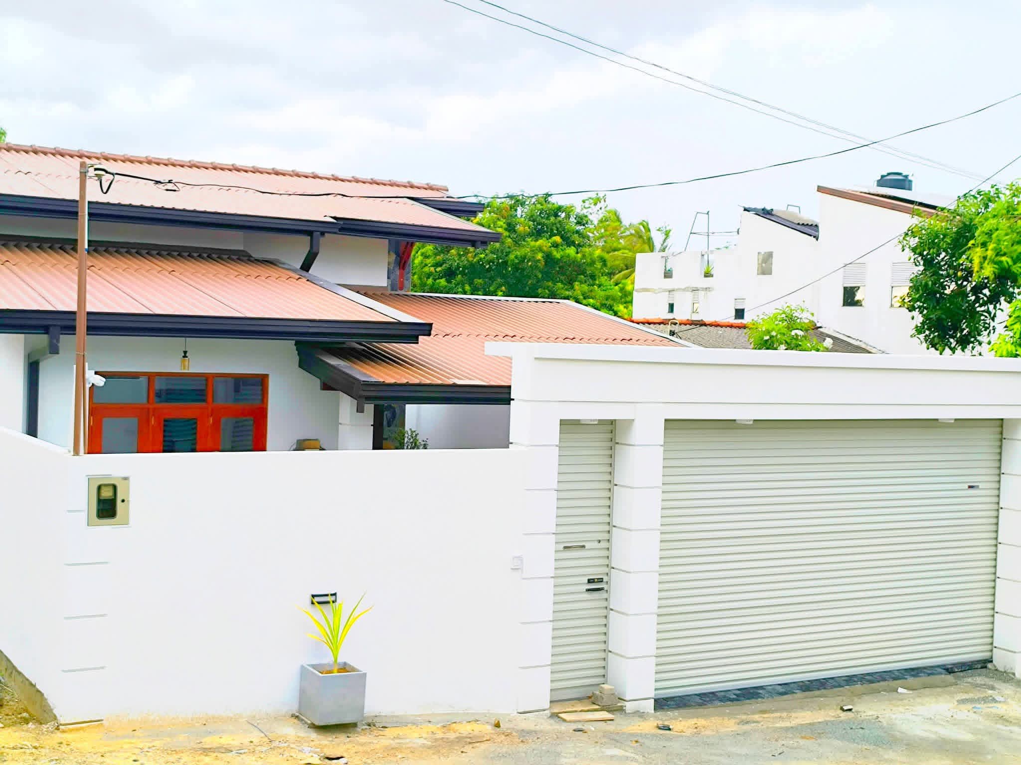 House for Sale in Athurugiriya