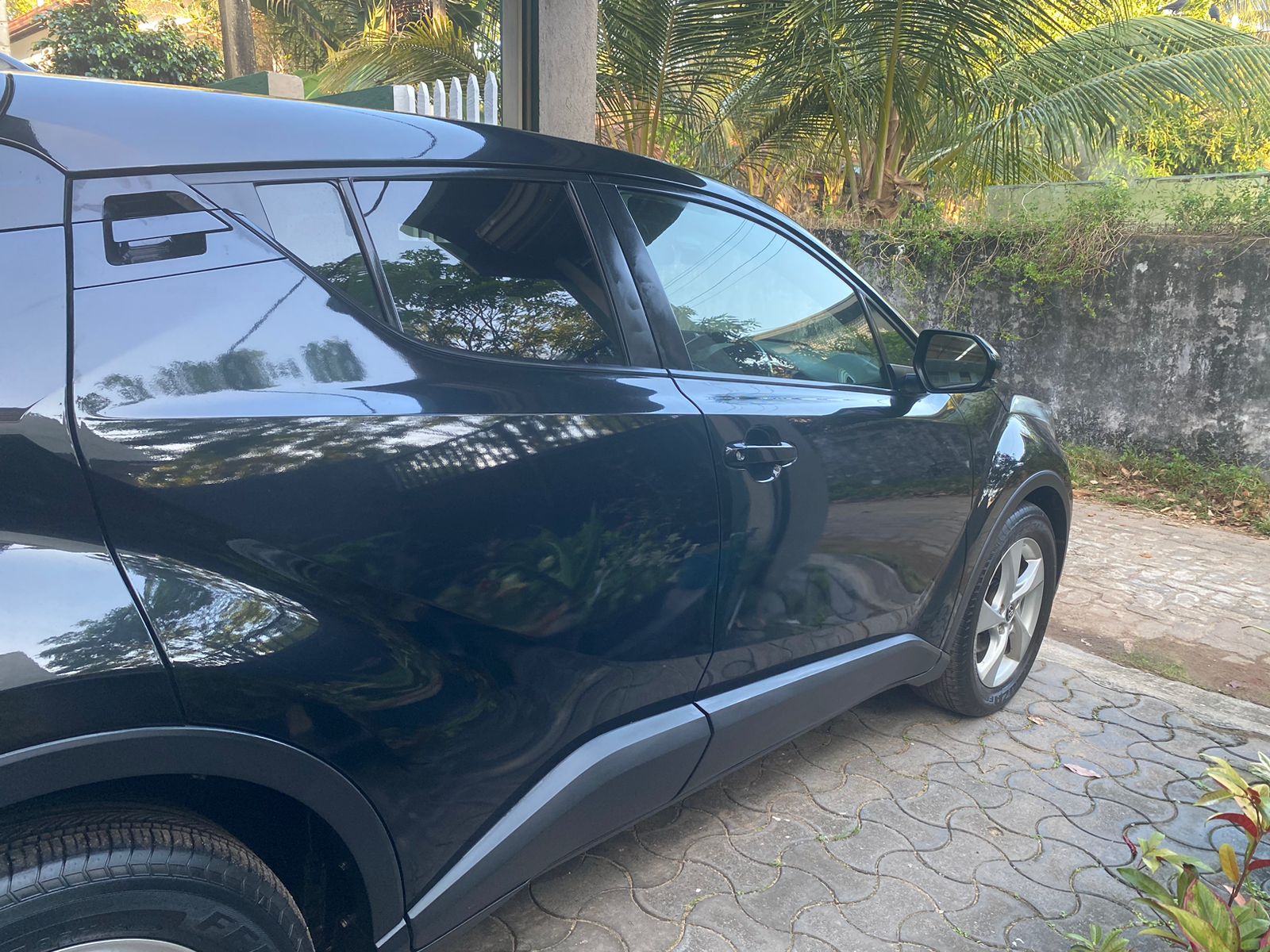 Toyota CHR 2013 - பயன்படுத்தப்பட்டது SUV sale in Sri Lanka - patpat.lk