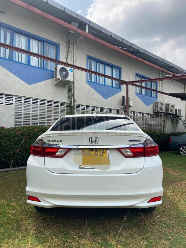 Honda Grace 2018 - பயன்படுத்தப்பட்டது கார் sale in Sri Lanka - patpat.lk
