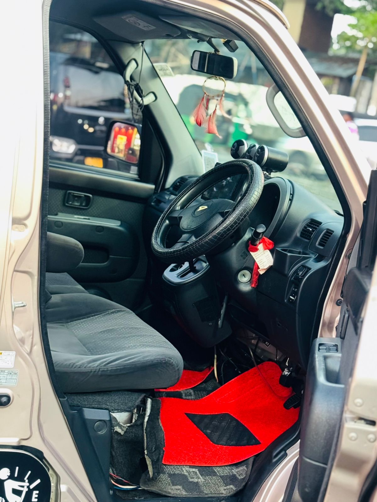 Daihatsu Atrai 2015 - பயன்படுத்தப்பட்டது வேன் sale in Sri Lanka - patpat.lk