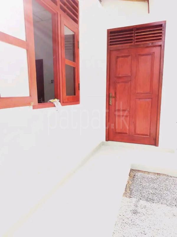 House for Sale in Weliveriya ads-image-1