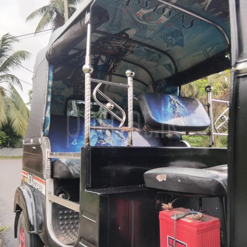 Bajaj 4 stroke 2009 - Used Three wheeler sale in Sri Lanka - patpat.lk